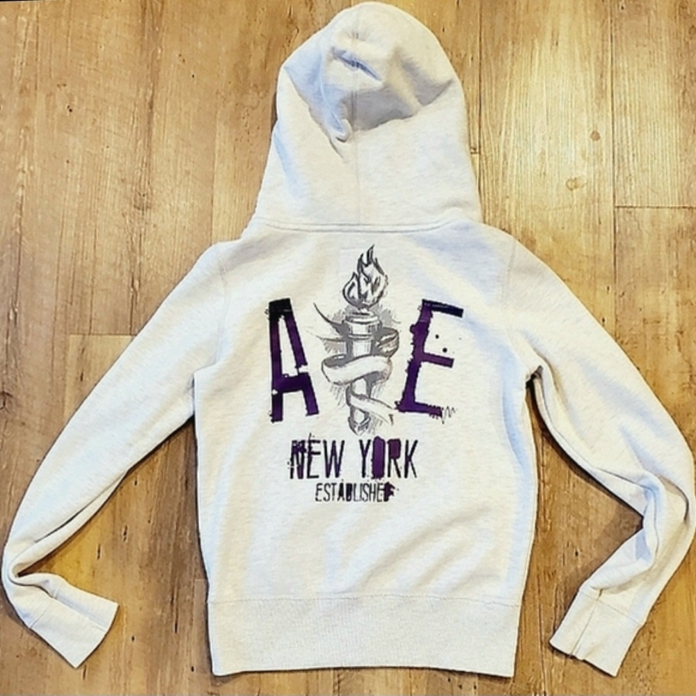 Women's American Eagle Cream Purple Graphic Zip Up Hoodie Sweatshirt Medium